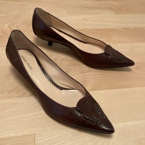 NEW GIORGIO ARMANI brown leather pointed toe kitten heels size 38.5